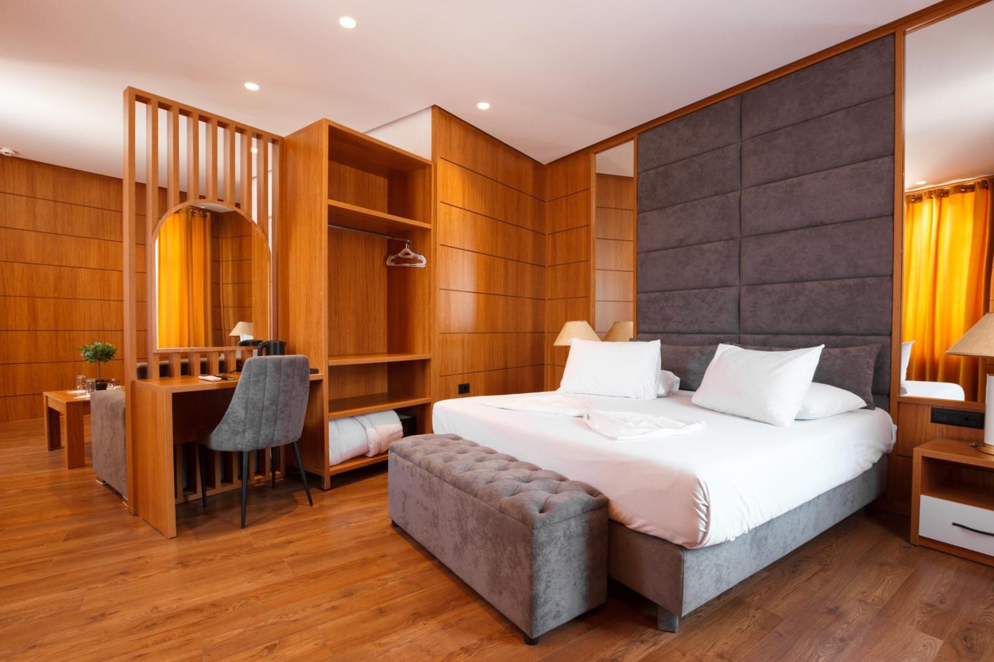 Hotel Cajupi 4*
